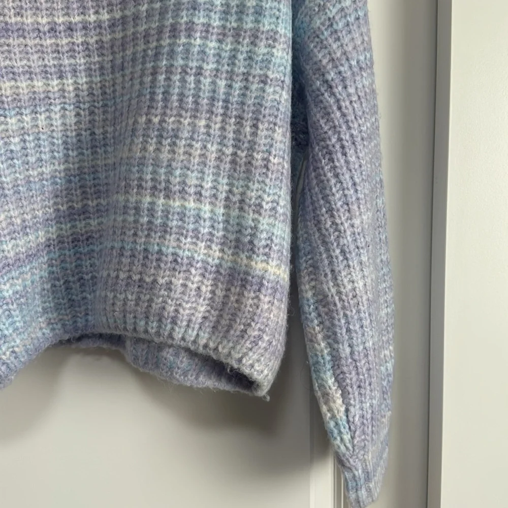 Jessica Simpson Sweater Knit CrewNeck Relaxed Fit Top - Picture 3 of 7